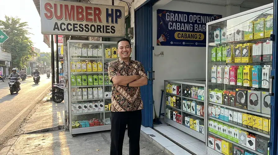 Membuka cabang konter HP sering terlihat sebagai langkah ekspansi yang sederhana. Namun di lapangan, banyak cabang yang justru menjadi beban karena tidak menghasilkan profit yang stabil.